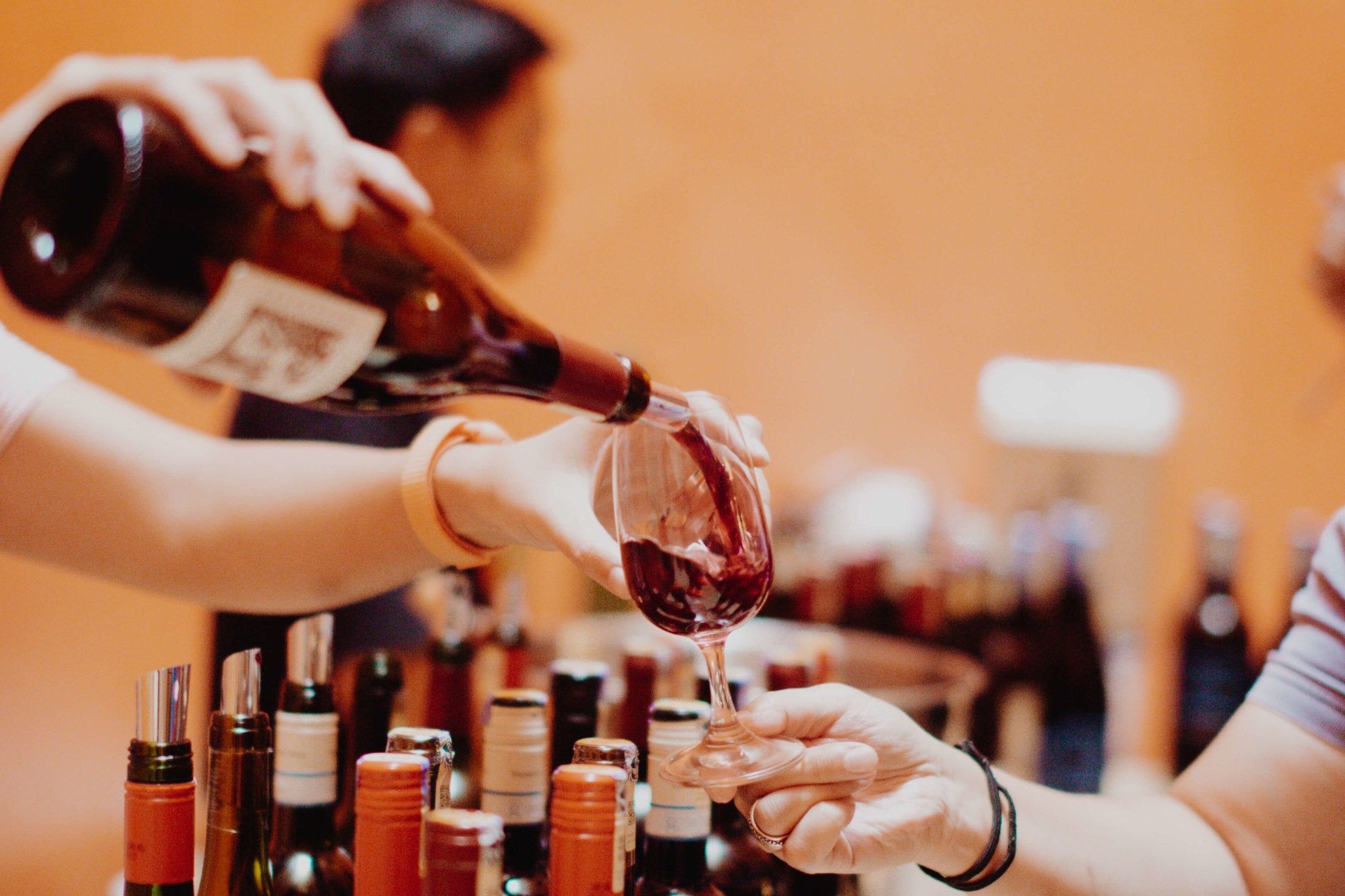 Benefits of Drinking Red Wine - Vyne