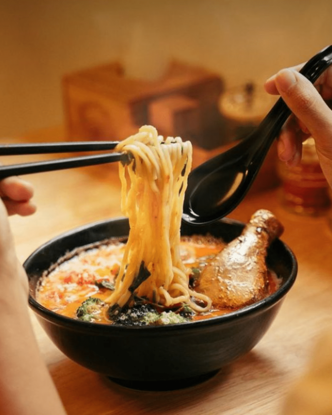 Vyne Over Everything | Takeover At Gasket Alley - Vyne